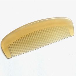 Hair Brushes 1PC Boutique Wide Tooth Yak Horn Comb Exquisite Carving Comb 15cm Half Month Comb G0411 231121 ZZ