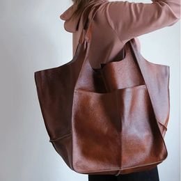 Large Capacity Tote Bag Niche Simple Multifunctional Handbag European and American Retro Soft Leather 240410