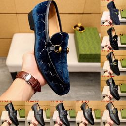 40Model 2024 Brand Luxury Brand Scarpe Oxford Slip on punta di punta intagliata intagliata maschile Designer Designer Office Wedding Office Real Leather Uomini Scarpe da uomo Taglia 38-46