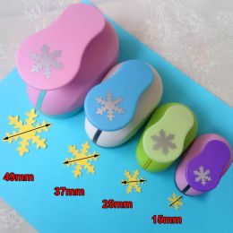 Punch 4pcs 2" 1.5" 1" 5/8" Snowflake Flower Heart Craft Punch Hole Paper Cutter Scrapbooking School Paper Puncher EVA Embossing Tool