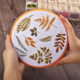 Plastic Handy Cross Stitch Machine Embroidery Hoop Ring Bamboo Frame Embroidery Hoop Round Needlecraft Sewing Tools Random Color