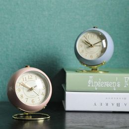Retro European Alarm Clock Metal Small Alarm Clock Creative Desktop Ornaments Bedside Wake-Up Clock Home Decor
