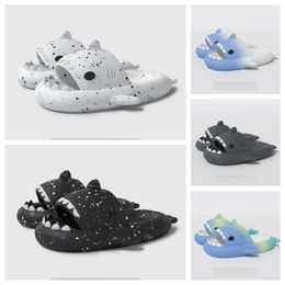 2024 New Designer Quality shoes sandal Summer Shark Slippers Shark Slides black withe blue Thick Soled Shoes men women Kids flat sandals Gradient Flip Flops