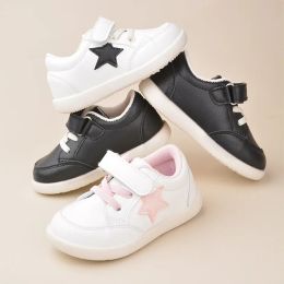 Sneakers New Spring Baby Shoes Microfiber Leather Toddler Boys Barefoot Shoes Star Soft Sole Girls Outdoor Tennis Fashion Kids Sneakers