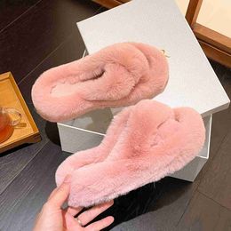 Slippers Thick soled cross furry slippers for women to wear in autumn and winter. 2023 new sponge cake thick raised soft household cotton H240410