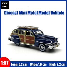 OXFORD 1/87 Diecast Model Car T C Woody Estate Car Rubber Tires Toy Gifts for Teenagers Adults Collection Hobby 240402