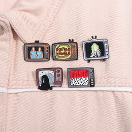 Retro Radio And Television Enamel Pins Cartoon Funny Creative Brooches 80's Vintage TV Shape Lapel Badge for Backpack Clothes