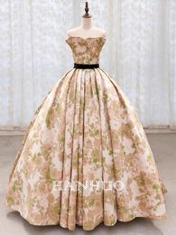 Runway Dresses Floral Jacquard Celebrity Strapless Vintage Ruffle Sleeveless Princess Belt Ball Printed Prom Gowns Quinceanera