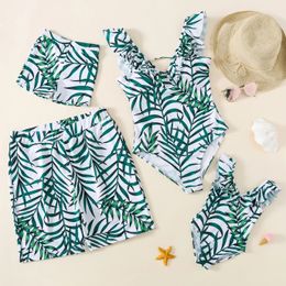 Women Men Boys Girls Matching Outfits Family Swimwear Leaf Print Swimsuit Swim Trunks Beachwear Push Up OnePiece Suit 240327