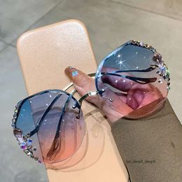 New Cartera Oversized Rimls Diamonds Decorated Sunglass Trendy Fashion Colorful UV400 Female Shad Popular Eyeglass for Women 985