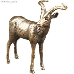 Arts and Crafts Handicrafts Copper Decor Livin Room Table Tibetan Antelope Shaped Fiurine Decorations for Statues Home old Animal L49