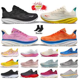 Fashion Designer Women Mens Clifton 9 Running Shoes Bondi 8 Kawana Black White Cyclamen Sweet Lilac Pink Red Grey Blue Sneakers Cloud Bottoms Jogging Sports Trainers