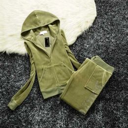 Kadınlar İki Parçalı Pantolon 2023 Juicy Cobure Trailsuit Set Sonbahar/Kış İki Parçalı Moda Takım Velvet Kadınları Takip Sulu Coutoure Takip J231113