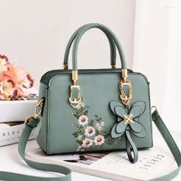 Shoulder Bags Trendy Women's Handbags 2024 Summer And Autumn Fashion Wild One-shoulder Embroidered Large-capacity Messenger Bag Women