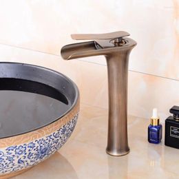 Bathroom Sink Faucets European Style Tabletop Basin Tap Cold And Water Faucet Waterfall Creative Washbasin Taps Deck Mounted