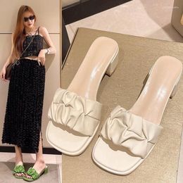 Slippers Shoes Ladies' Square Heel Slipers Women Med Luxury Slides Summer Block Designer Rome Scandals PU Hoof Heels