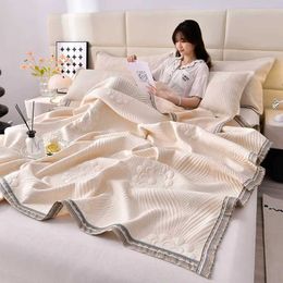 Blankets New Class a Summer Jacquard Knitted Fabric Argy Wormwood Airable Cover Thin Duvet Summer Blanket Nap Sofa Quilt