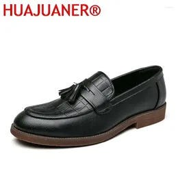 Casual Shoes Mens Loafers Tassel Design Business Men's Slip On Flats Formal Dress Antiskid Driving Loafer Plus Size 38- 47