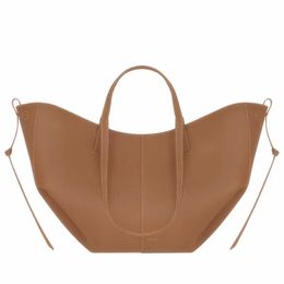 high End Fiable New Polen Shoulder Cyme Full Grain Leather Designer Crossbody Bag Magnetic Buckle Closure Women's Large Handbag c0rs#