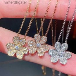 High End Vancelfe Brand Designer Necklace 2024 Clover Necklace v Gold Plated 18k Gold Inlaid Diamond Three Flower Full Trendy Designer Brand Jewelry