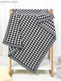 Filtar Svadlande babyfiltar Super Soft Newborn Swaddle Wrap Quilts Plaid Toddler Spädbarn Barnvagn Bädd Bomull Stickad filt 100*80 cm Y240411