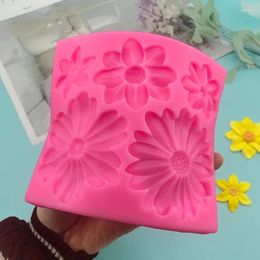 Baking Moulds 3D Flower Silicone Daisy Wild Chrysanthemum Flowers Chocolate Cupcake Making Tool Dessert Mold For Cake Decoration