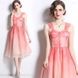 Casual Dresses Skinny Glam French Fairy In Pink Color Bodycon Square Colar Sexy Spaghetti Strap Backoff High Waist Big Swing Vestidos