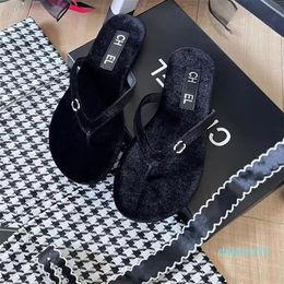2024 designer di lusso sandali da donna sandali Slip alla moda estate largo infradito piatto sandali di lettere stampato classico taglia 35-41