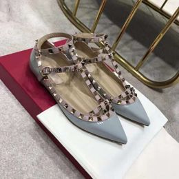 Family Soft Shoes Mixed Label Heel Designer v Stud Shallow Mouth Valenstino Flat Pump Rivet Pointed Summer Sole Single New DXOJ