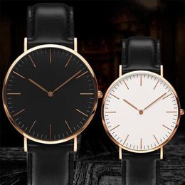 Selling Luxury Mens Watch 40mm New Women Fashion Watches 36mm Quartz leather Nylon strap montre de luxe314o