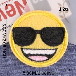 5 Pcs Round Smiley Face Embroidery Patches Creative Personality Matching Badge Patch for Home Clothing Backpack Fusible Patch