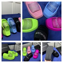 Designer Sandals Slippers Luxury Womens Velvet material rhinestone Velcro tape party Soft Rooms GAI Size 35-42 6cm-10cm beach soled black shoemaker