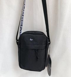 18ss Men's Canvas Small Cross Body Bag Girl's Plain Causal Handbags Mini Zipper Sports Designer BLack/Red Messenger Bag and Tote Shopping Bags8218512