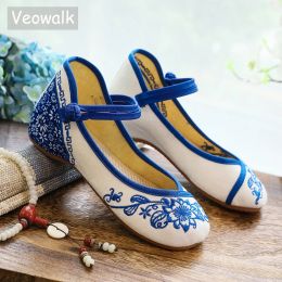 Flats Veowalk Blue Flowers Embroidered Women's Canvas Ballet Flats Vintage Chinese Style Ladies Casual Ankle Strap Cotton Dance Shoes