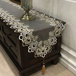 Modern Simple Lace Table Runner Dust Cover High-end Luxury Openwork Tablecloth Table Cover for Wedding Hotel Dinner Party Decor