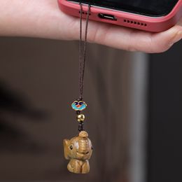 Novelty Cute Natural Wood Handmade Wooden Sculpture Lucky Elephant Keychain Pendant Car Key Chain Jewellery Women Crafts Gifts