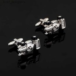 Cuff Links Men Gift Racing Cufflinks Wholesale retail Silver Colour Copper Material Novelty Racing Car Design High Quality for racer Y240411
