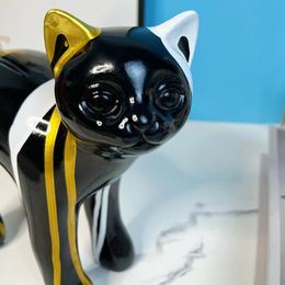 Painted Graffiti Cat Colourful Cat Figurine Statue Desktop Animal Crafts Ornaments Home Living Room Bedroom Decor Cat Gift
