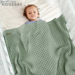 Blankets Swaddling Bed Blanket For Baby Knitted Cosy Warm Newborn Wrap Breathable Windproof Stroller Cover Solid Colour Plaid Baby Crib Blanket Y240411