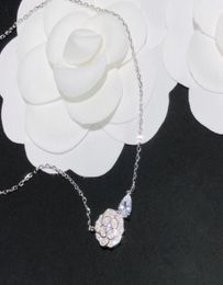 Luxury designer Jewellery womens Necklaces Pendants camelia precieux diamond Flower double letters C fashion with original box Sterl1343294