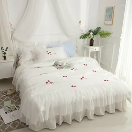 Bedding Sets Set Ins White Lace Cotton Four-piece Girl Princess Style Embroidered Duvet Cover Bed Skirt Home Textiles