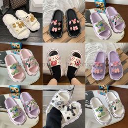 Rubber Sandals New Floral brocade Men Women Fashion Slippers Red White Gear Bottoms Slides Casual slipper