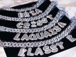 Männer Frauen Hip Hop herausgegebener Name CZ Cuban Link Chain Pink Diamond Buchstaben Halskeine Personalisierte anfängliche Halskette1304151