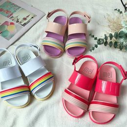 Sandals 2022 New Summer Childrens Rainbow Sandals Mini Melissa Girls Sandals High Quality Soft Sole Anti slip Childrens Beach Slippers J240410