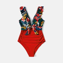 PatPat Family Matching Swimsuit Floral Print & Solid Spliced Ruffle Trim One-piece Swimsuit and Swim Trunks
