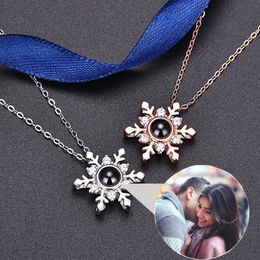 Snowflake Personalized Po Necklace Projection Pendant Custom Jewelry Couples Birthday Family Memory Christamas Day Gift 240329