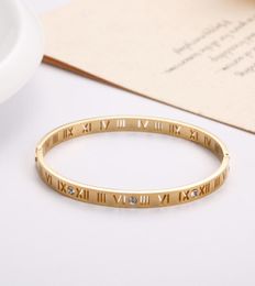 Roman numerals hollow stainless steel H bracelet fashion 18K rose gold diamond bracelet titanium steel hollow women039s bracele3764232