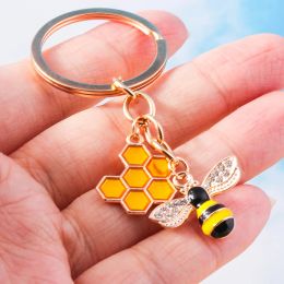 Cute Animal Keychain Bee Honeycomb Key Ring Garden Key Chains Souvenir Gifts for Women Men Handbag Accessorie Jewellery