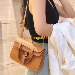 Halzan Handbags Leather Crossbody Bags 2024 New Top Layer Cowhide Briefcase Horseshoe Bag Fashion One Shoulder Cross Shoulder Carrying Handle Car have logo HBO0