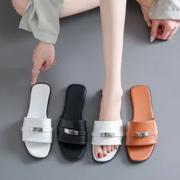 Slippers 2024 Women Peep Toe Flat Heels Metal Decor Designer Ladies Mules Brand Runway Slides Sandalias Mujer